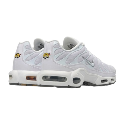 AM Plus White